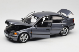 BMW 318i E46 Grey Metallic Återförsäljar Edition UT Models 1:18 80430028459 Metall — bild 2 av 8