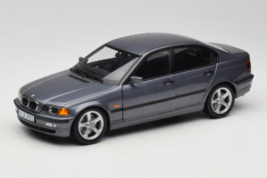 BMW 318i E46 Grey Metallic Återförsäljar Edition UT Models 1:18 80430028459 Metall