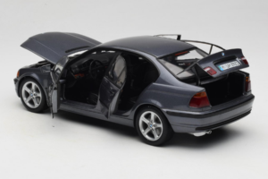 BMW 318i E46 Grey Metallic Återförsäljar Edition UT Models 1:18 80430028459 Metall — bild 5 av 8