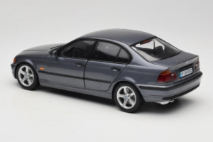 BMW 318i E46 Grey Metallic Återförsäljar Edition UT Models 1:18 80430028459 Metall — bild 7 av 8