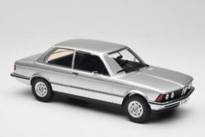 BMW 320 E21 Silver Minichamps 1:18 107024200 Resin — bild 4 av 6
