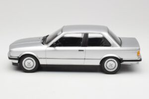 BMW 323i E21 Silver Minichamps 1:18 155026001 Metall — bild 3 av 6