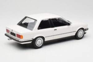 BMW 323i E21 Vit Minichamps 1:18 155026005 Metall — bild 2 av 6