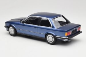 BMW 323i E30 Blue Metallic Minichamps 1:18 155026002 Metall — bild 5 av 6
