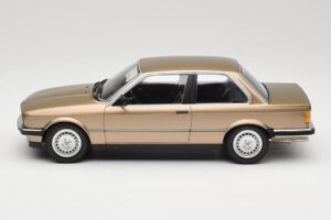 BMW 323i E30 Brown Metallic Minichamps 1:18 155026004 Metall — bild 3 av 6