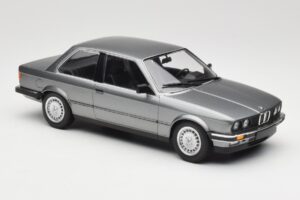 BMW 323i E30 Grey Metallic Minichamps 1:18 155026006 Metall — bild 4 av 6