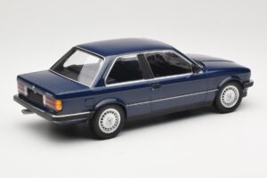 BMW 323i E30 Saturn Blue Minichamps 1:18 155026009 Metall — bild 2 av 6