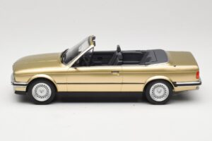 BMW 325i E30 Cabriolet Beige MCG 1:18 MCG18544 Metall — bild 3 av 6