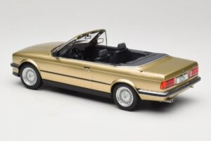 BMW 325i E30 Cabriolet Beige MCG 1:18 MCG18544 Metall — bild 5 av 6
