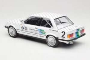 BMW 325i E30 #2 O. Manthey Vogelsang Automobile 3rd Place Eifel Race DTM 1986 Minichamps 1:18 155862602 Metall — bild 5 av 6