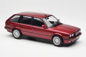 BMW 325i E30 Touring Röd Metallic Norev 1:18 183218 Metall — bild 4 av 6