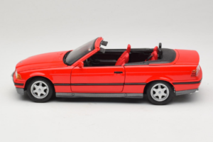 BMW 325i E36 Cabriolet Röd Maisto 1:18 50229 Metall — bild 4 av 8