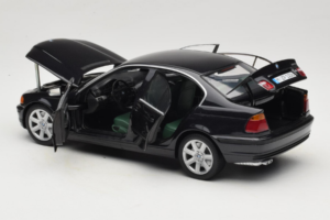 BMW 328i E46 Svart UT Models 1:18 80439422373 Metall — bild 5 av 8