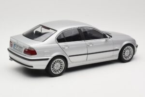 BMW 330i E46 Silver UT 1:18 80430302328 Metall — bild 3 av 8