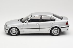 BMW 330i E46 Silver UT 1:18 80430302328 Metall — bild 4 av 8