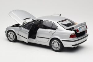 BMW 330i E46 Silver UT 1:18 80430302328 Metall — bild 5 av 8