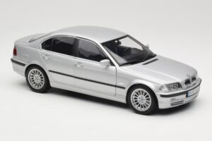 BMW 330i E46 Silver UT 1:18 80430302328 Metall — bild 6 av 8