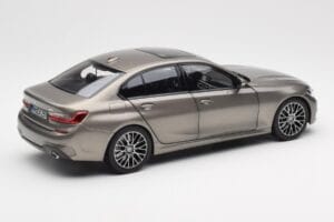 BMW 330i G20 Silver Norev 1:18 183275 Metall — bild 3 av 8