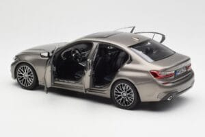 BMW 330i G20 Silver Norev 1:18 183275 Metall — bild 5 av 8