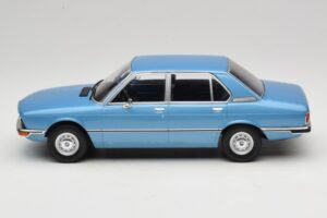 BMW 5 Series E12 Blå MCG 1:18 MCG18541 Metall — bild 3 av 6