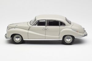 BMW 501 Cortina Grå AUTOart 1:18 80430393098 Metall — bild 4 av 8