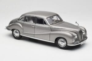 BMW 502 2.6 Luxus Silver Beige Metallic AUTOart 1:18 70591 Metall — bild 6 av 8