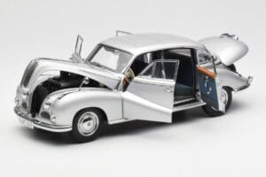 BMW 502 2.6 Luxus Super Silver AUTOart 1:18 70593 Metall — bild 2 av 8