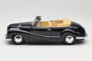 BMW 502 Cabriolet Svart Maisto 1:18 31817 Metall — bild 4 av 8