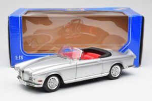 BMW 503 Silver Revell 1:18 18787 Metall — bild 8 av 8
