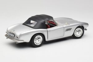 BMW 507 Silver Revell 1:18 9034 Metall — bild 3 av 8