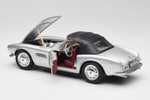 BMW 507 Silver Revell 1:18 9034 Metall — bild 5 av 8