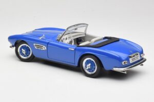 BMW 507 Touring Sport Cabriolet Blå Revell 1:18 8810-M1 Metall — bild 7 av 8