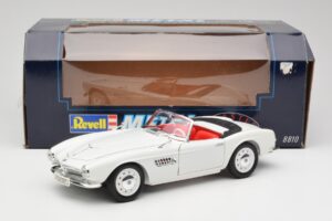 BMW 507 Touring Sport Feather White Revell 1:18 8810 Metall — bild 8 av 8