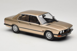 BMW 520i E28 Gold Metallic IXO 1:18 18CMC184 Metall — bild 4 av 6