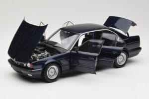 BMW 535i E34 Blue Metallic Minichamps 1:18 100024004 Metall — bild 2 av 8