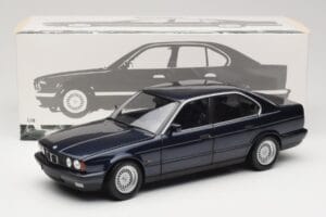BMW 535i E34 Blue Metallic Minichamps 1:18 100024004 Metall — bild 8 av 8