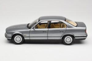 BMW 535i E34 Grå Metallic Minichamps 1:18 100024008 Metall — bild 4 av 8