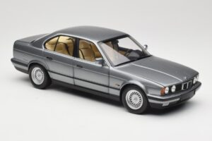 BMW 535i E34 Grå Metallic Minichamps 1:18 100024008 Metall — bild 6 av 8