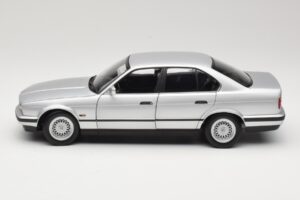 BMW 535i E34 Silver Minichamps 1:18 100024005 Metall — bild 4 av 8