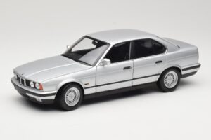 BMW 535i E34 Silver Minichamps 1:18 100024005 Metall