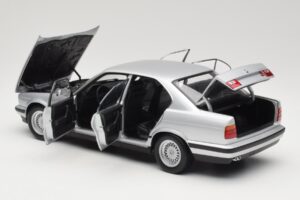 BMW 535i E34 Silver Minichamps 1:18 100024005 Metall — bild 5 av 8
