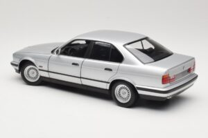 BMW 535i E34 Silver Minichamps 1:18 100024005 Metall — bild 7 av 8