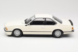 BMW 635 CSi E24 Vit Minichamps 1:18 155028102 Metall — bild 3 av 6