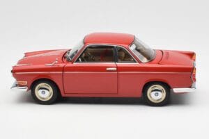 BMW 700 Sport Coupe Spanish Röd AUTOart 1:18 70652 Metall — bild 4 av 8