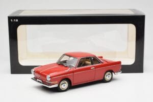 BMW 700 Sport Coupe Spanish Röd AUTOart 1:18 70652 Metall — bild 8 av 8