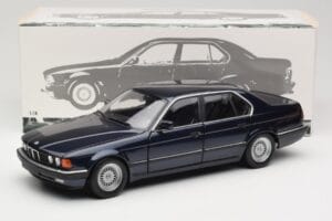 BMW 730i E32 Blå Metallic Minichamps 1:18 100023006 Metall — bild 8 av 8