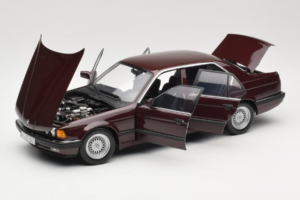 BMW 730i E32 Red Metallic Minichamps 1:18 100023001 Metall — bild 2 av 8