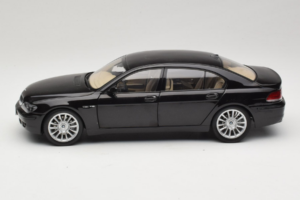 BMW 760Li E66 Individual Svart Kyosho 1:18 08573RB Metall — bild 4 av 8