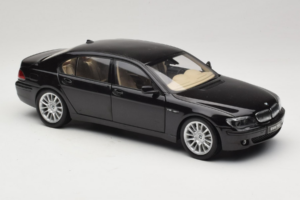 BMW 760Li E66 Individual Svart Kyosho 1:18 08573RB Metall — bild 6 av 8
