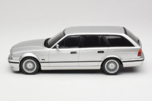 BMW Alpina B10 E34 4.6 Touring Silver MCG 1:18 MCG18332MCW Metall — bild 3 av 6